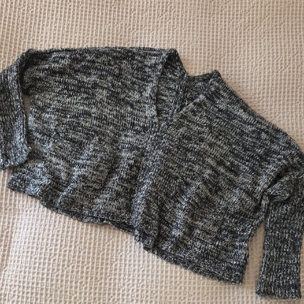 Women's Black and Gray Sweater